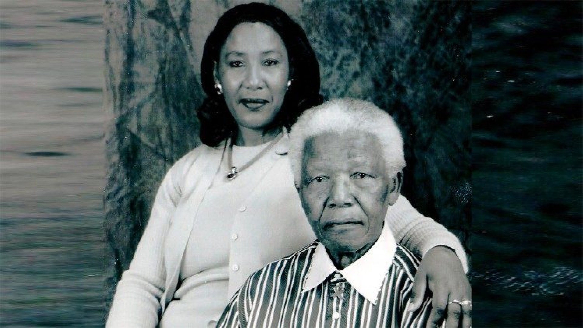 Mandela : sa fille a bien le droit de vendre ses objets personnels